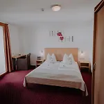 Kitz - Inklusive Grossglockner Maut, National Park Sommerkarte, Saunabereich Und Kulinarischen Genuss 3*