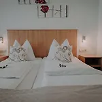 Kitz 3*