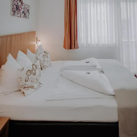 Kitz Hotel 3*