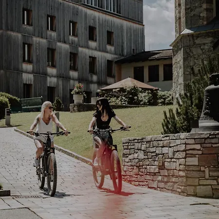 Sporthotel Kitz - Inkl Gratis Grossglockner Maut Und National Park Sommerkarte Szálloda 3*